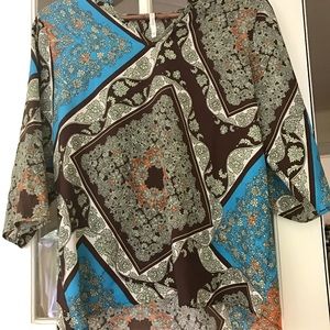 NWOT V-neck short sleeve brown mix patterned top